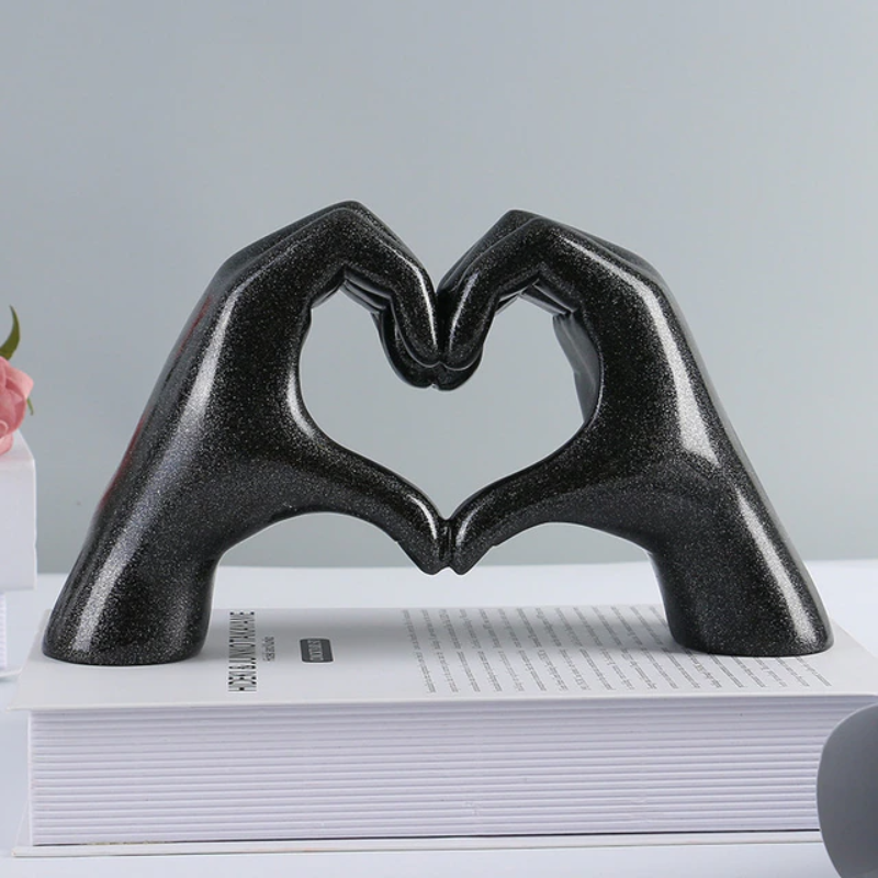 CasaFinesse™ Nordic Heart Hands Statue