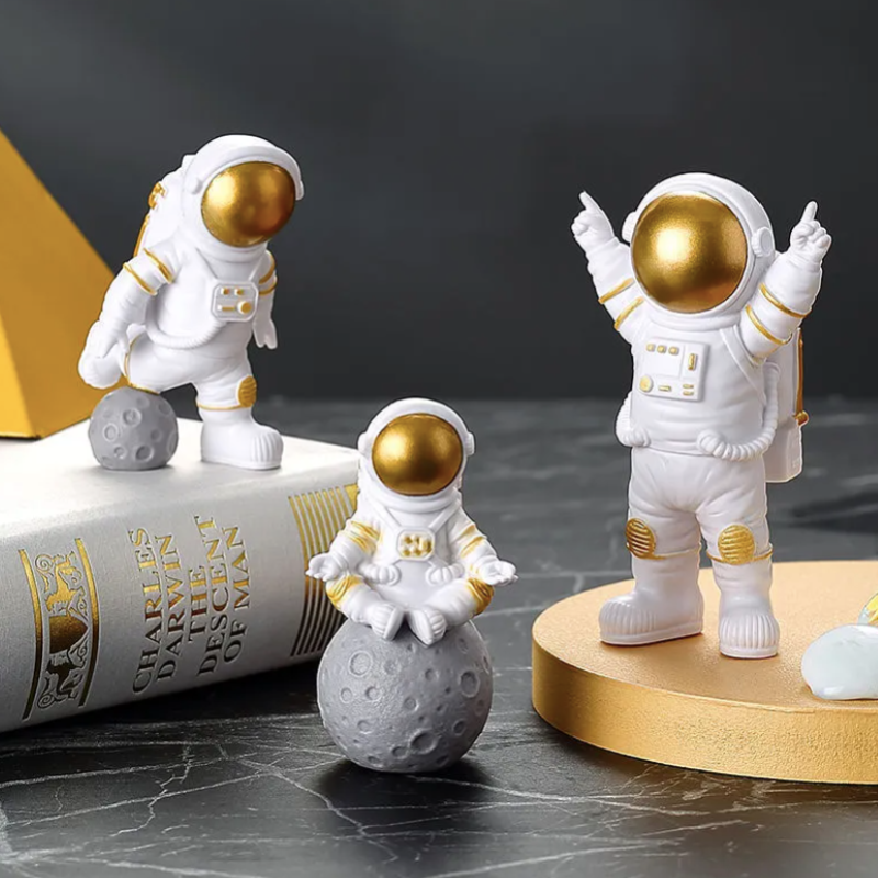 CasaFinesse™ Nordic Astronaut Figurines Set