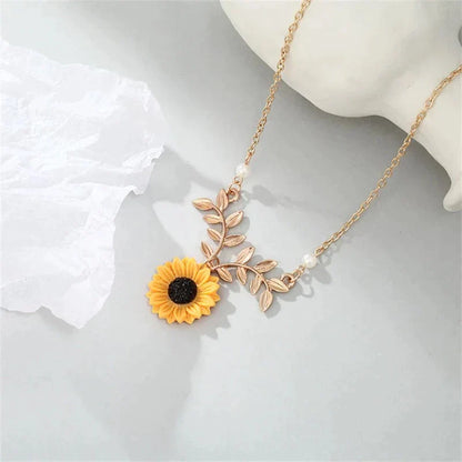 DaintyLily™ Sunflower Necklace